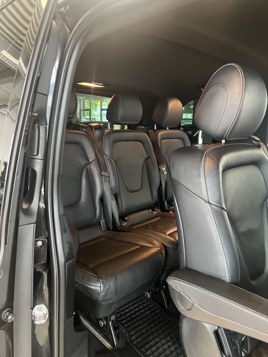 Fahrzeugabbildung Mercedes-Benz V 250 d EDITION AMG LINE kompakt *7.SITZER*
