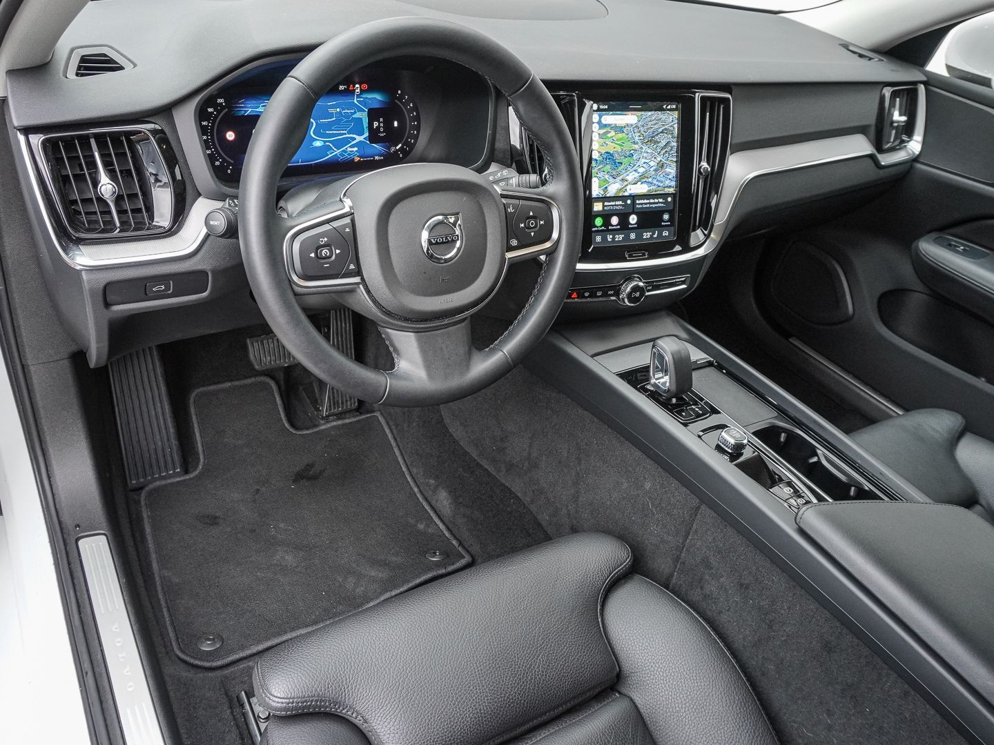 Volvo V60 Kombi Core B3 Benzin EU6d AHK Digitales Cock foto 4