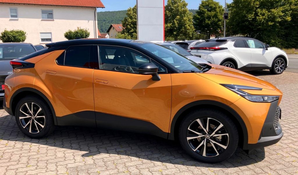 Image of Toyota C-HR