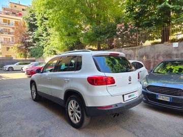 Volkswagen Tiguan - 5