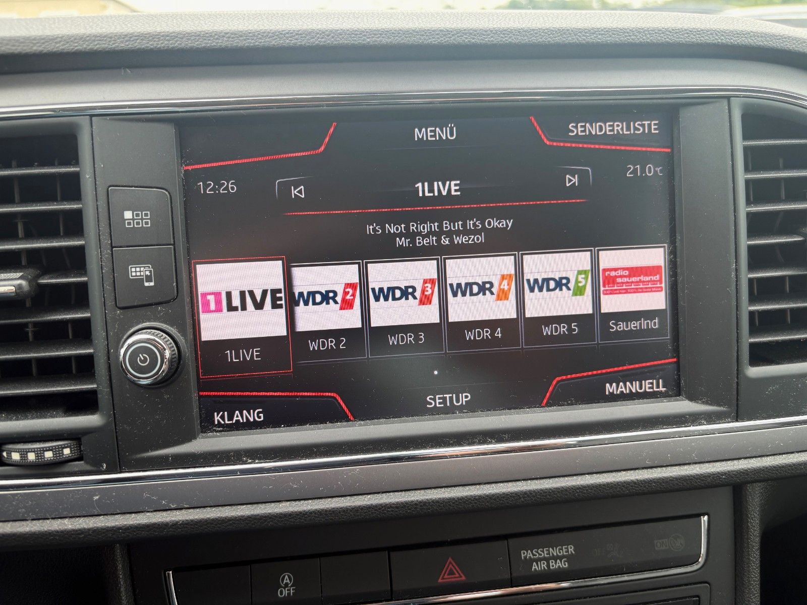 Fahrzeugabbildung SEAT Leon Style 1.4 TSI Klima SHZ Tempomat SPORTLENKR