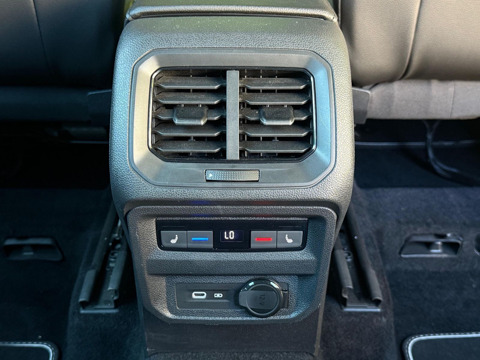 Fahrzeugabbildung SEAT Tarraco 2.0TDI DSG FR LED+NAV+ACC+CARPl+SHZ+MEMO