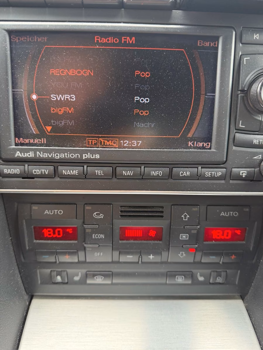Audi A4 2006 — photo 11