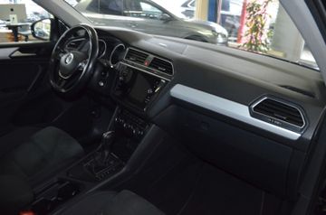 Volkswagen Tiguan - 9