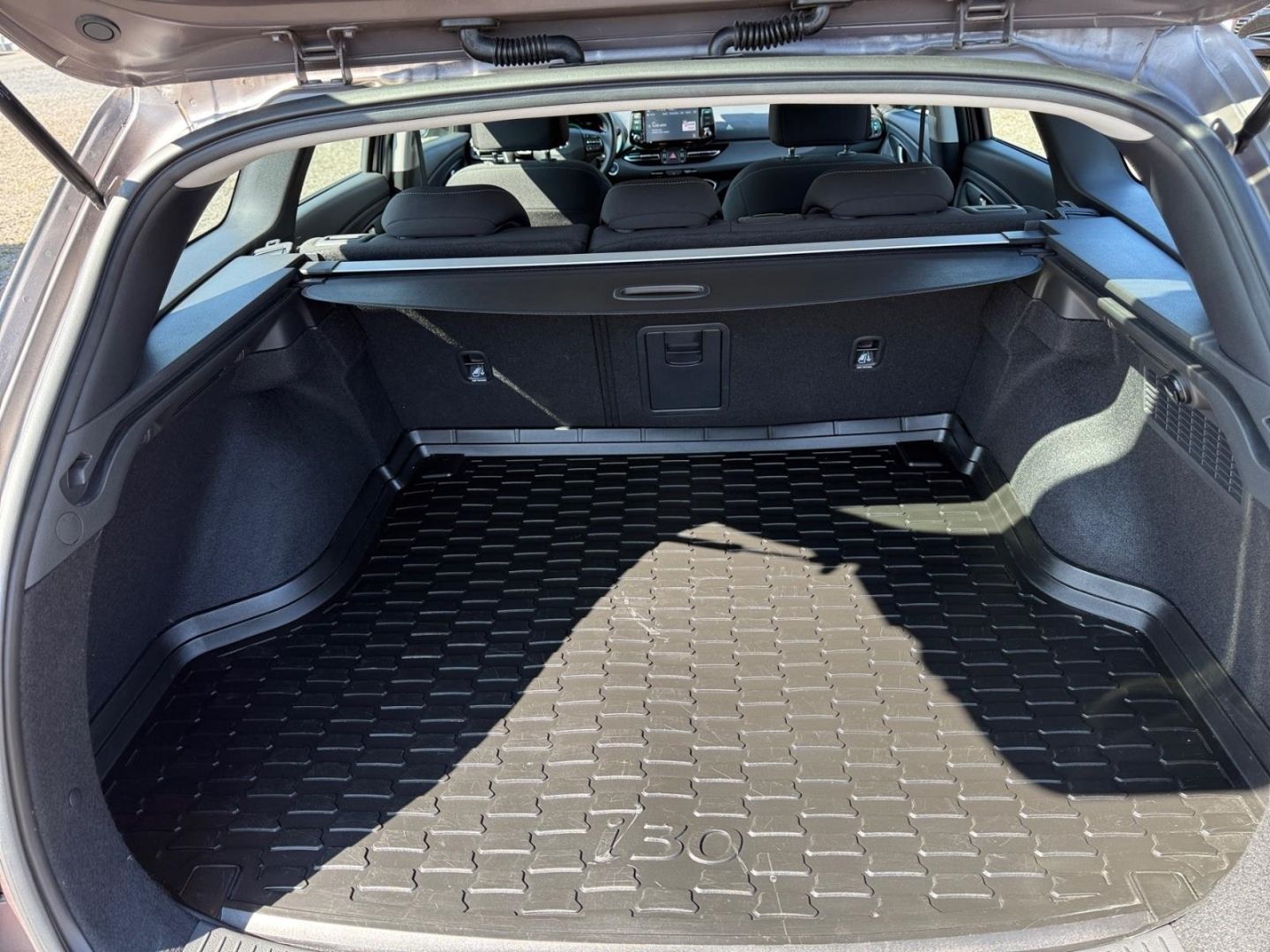 Fahrzeugabbildung Hyundai i30 1.5T Kombi Mild-Hybrid (48V) Trend LED Komfo