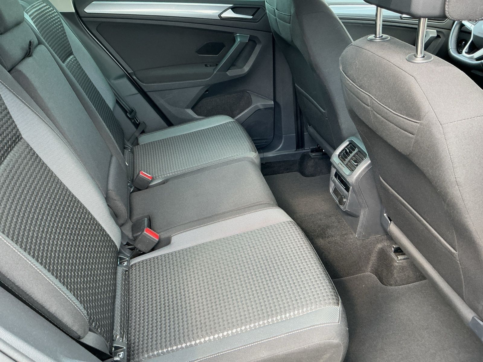 Volkswagen Tiguan - Bild 16