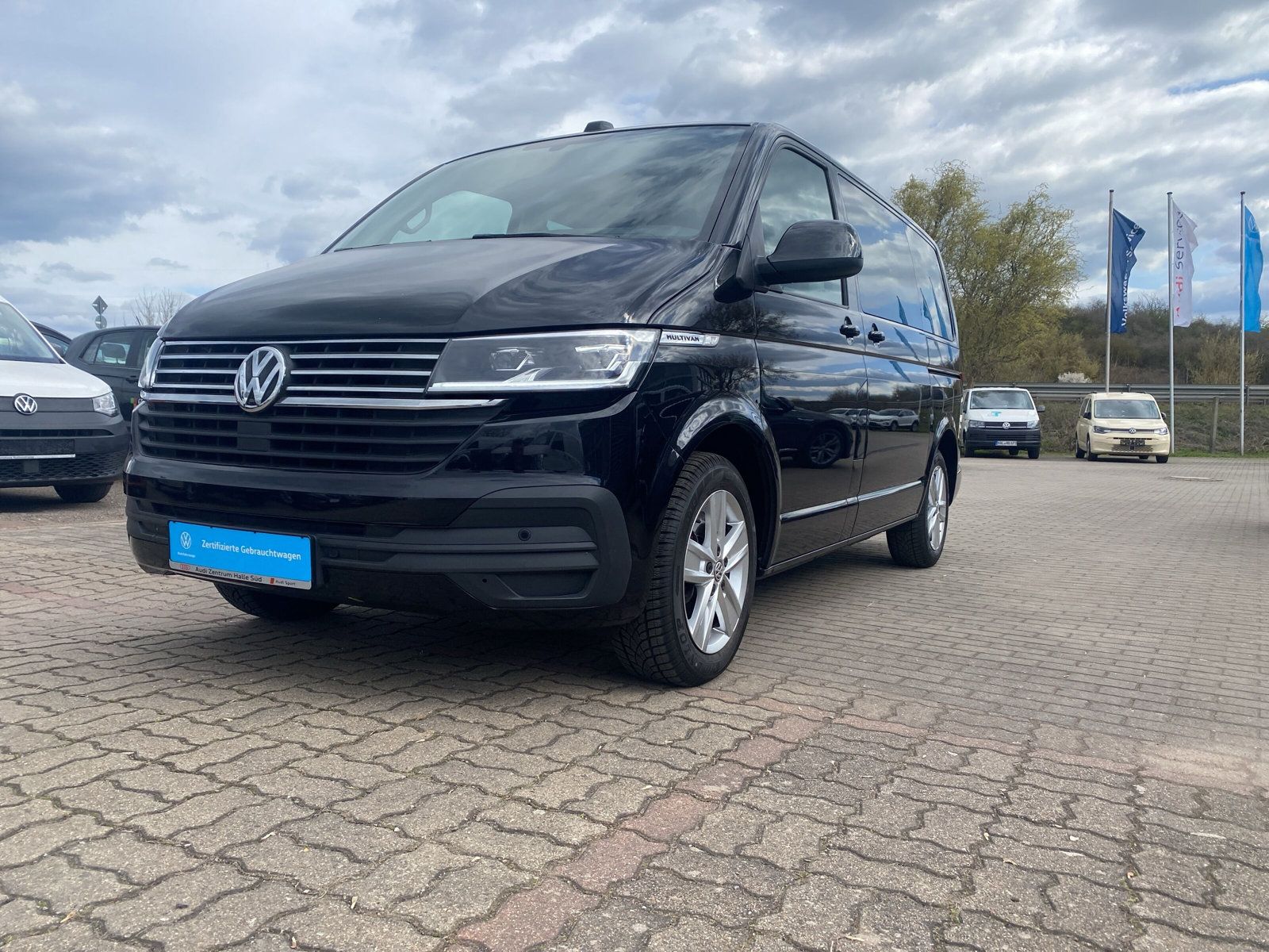 Fahrzeugabbildung Volkswagen T6 Multivan 2.0 TDI DSG LED STANDHZG KAMERA ACC