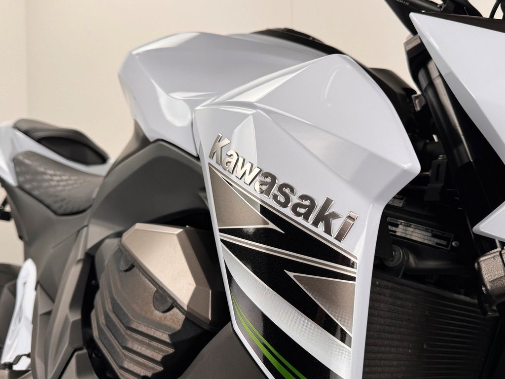 Fahrzeugabbildung Kawasaki Z800 *2. HAND *SERVICE NEU *TOP-ZUSTAND