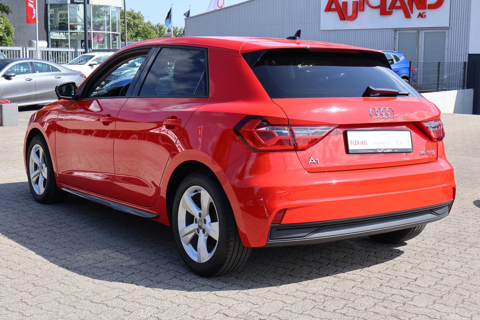 Audi A1 Sportback 25 1.0 TFSI Navi Tempomat PDC, миниатюра 4