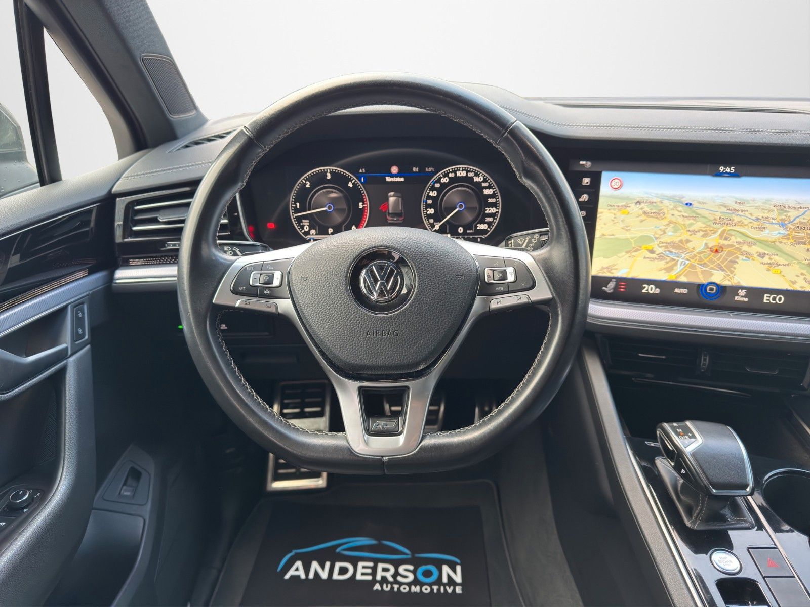 Fahrzeugabbildung Volkswagen TOUAREG 3.0 TDI 2xR-LINE HUD KAM TOTW ACTIV