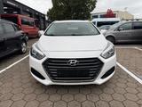 Hyundai i40 cw blue Premium - Hyundai i40 aus 2016
