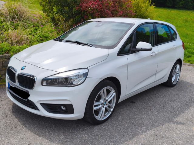 BMW 218i Active Tourer Advantage Navi AHK LED