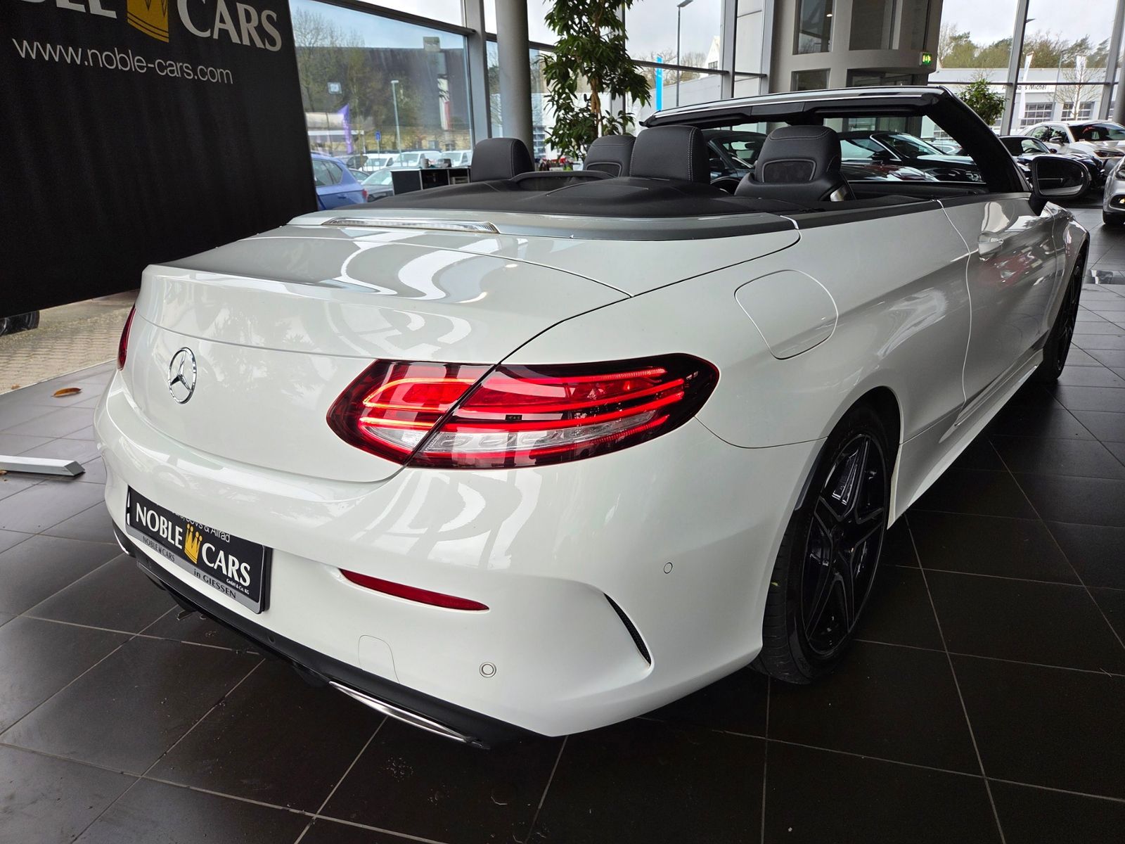 Fahrzeugabbildung Mercedes-Benz C 200 Cabrio AMG LINE NIGHT LED NAV RFK SHZ