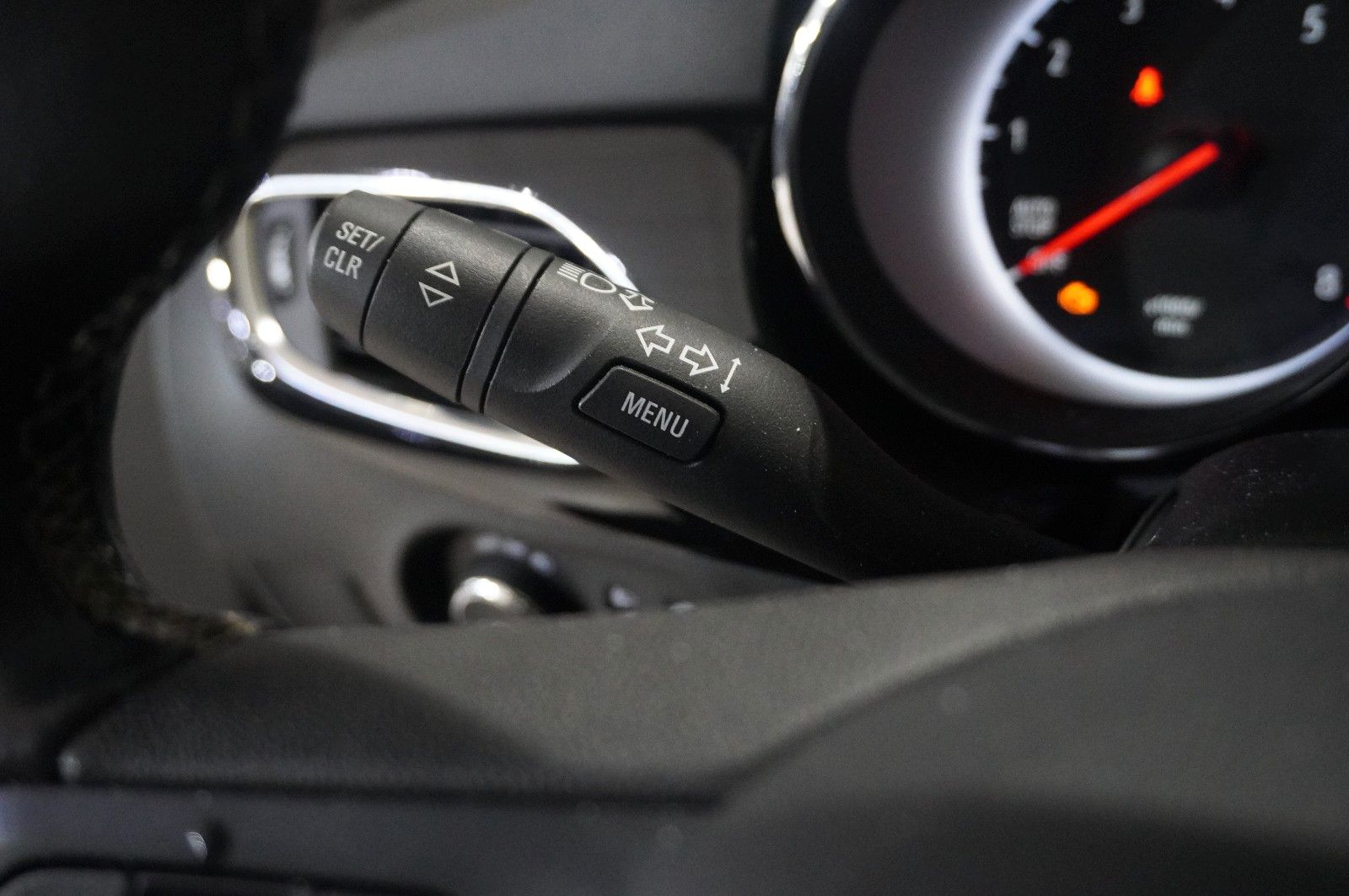 Fahrzeugabbildung Opel Astra K ST 1.4 ELEGANCE NAVI/LED/KAMERA/SPORT/SH