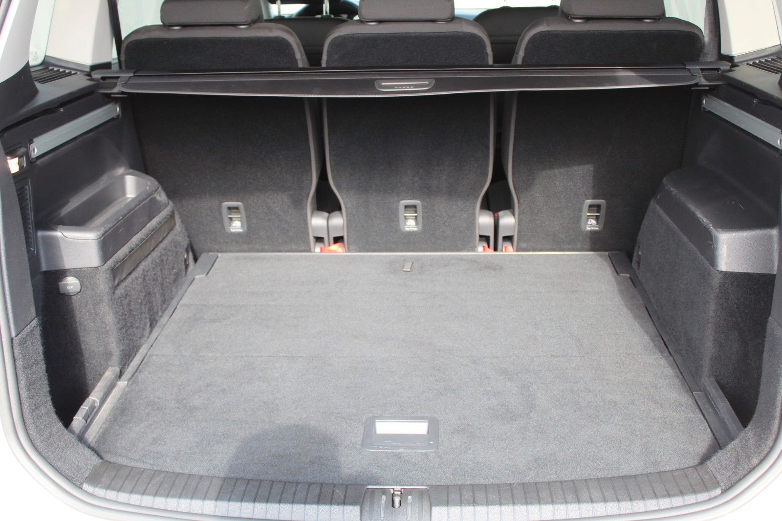 Fahrzeugabbildung Volkswagen Touran Highline  Automatik*Navi*Sitzh.*AHK