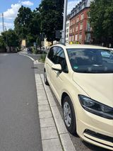 Volkswagen Touran 2.0 TDI SCR DSG Comfortline Comfortline - Volkswagen Touran mit Diesel-Antrieb: Taxi