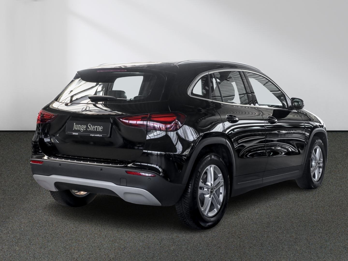 Mercedes-Benz GLA 200 Rückfahrkamera Sitzheizung MBUX-Navi LED