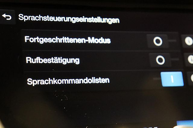Kuga 1.5 EcoBoost ST-Line AHK SHZ KAMERA Tempoma