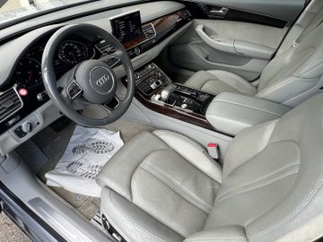Audi A8 - 12
