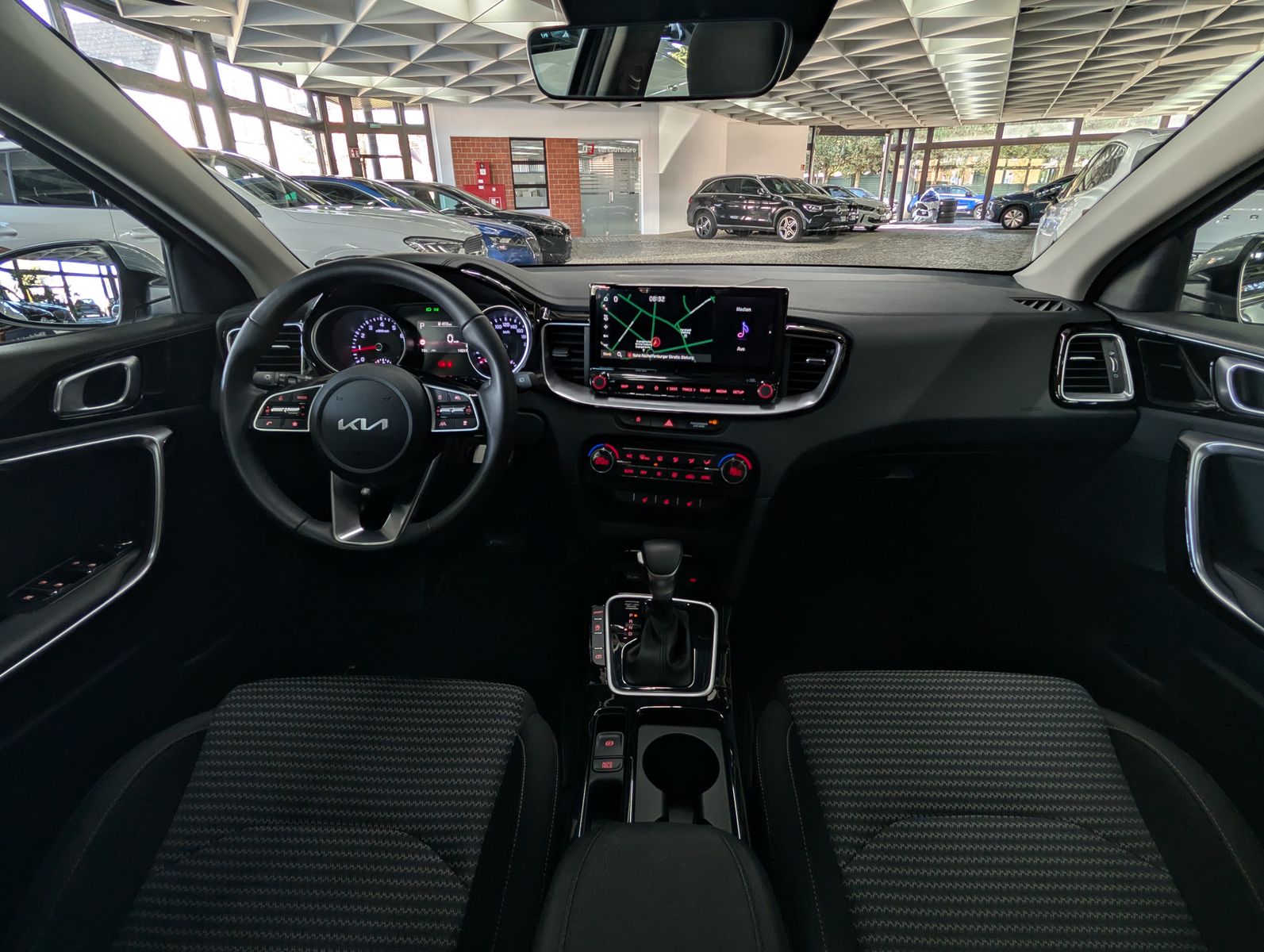 Fahrzeugabbildung Kia cee'd Sportswagon 1.5 Spirit SCC JBL KAM 7J Gar.