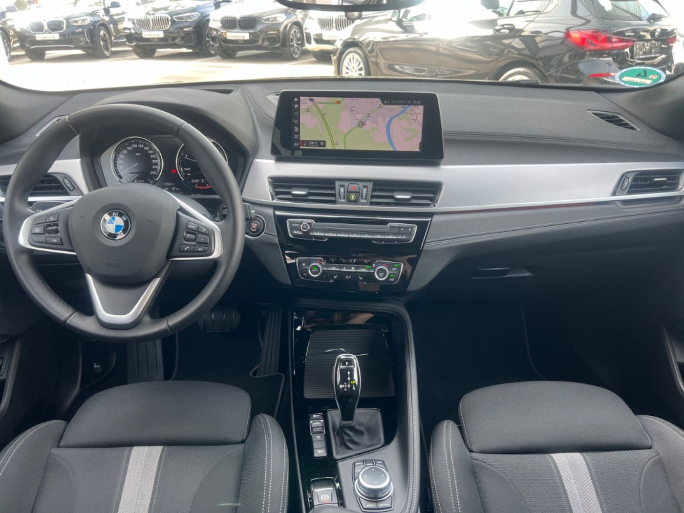 Fahrzeugabbildung BMW X2 xDrive20d Adv+ HUD GARANTIE bis 03/2028