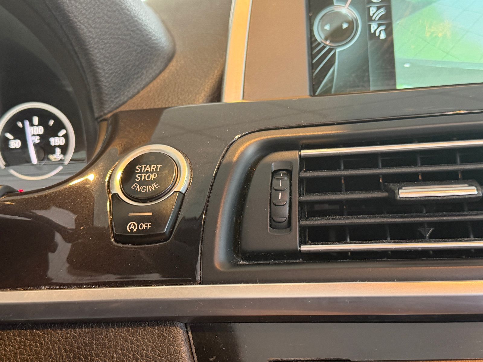 Fahrzeugabbildung BMW 640 Cabrio d xDrive/KAMERA/NAVI/MEMORY/BI-XENON