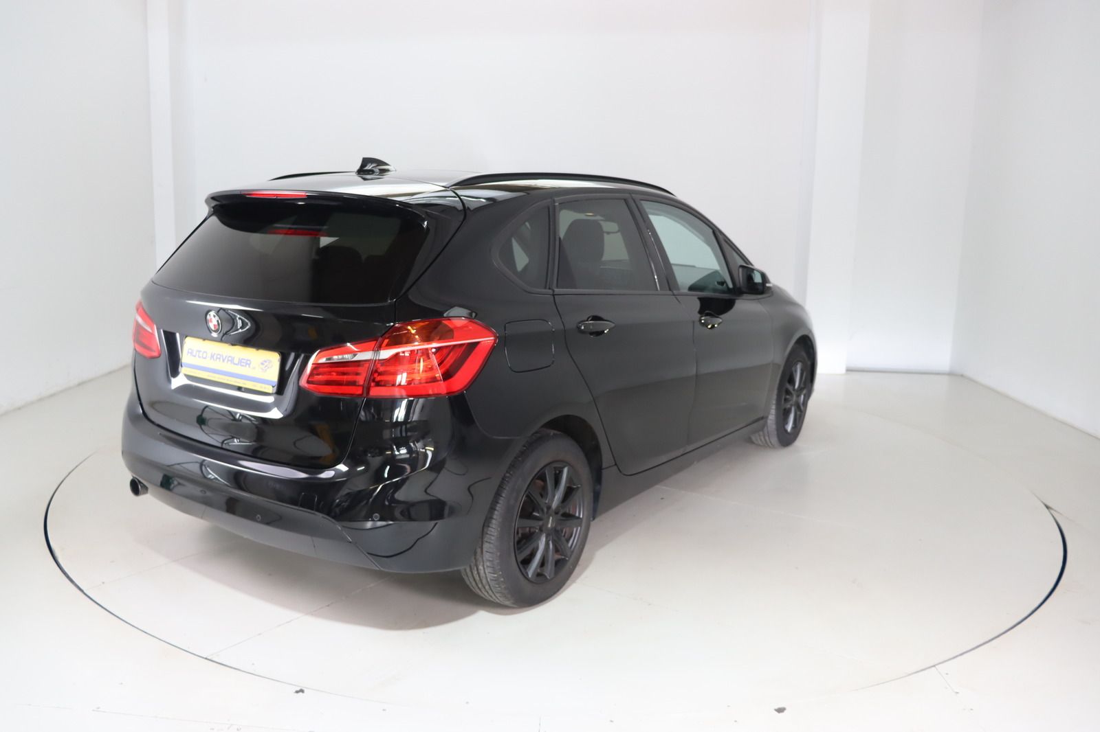 Fahrzeugabbildung BMW 218 i Active Tourer LED * HUD * RFK * Pano *