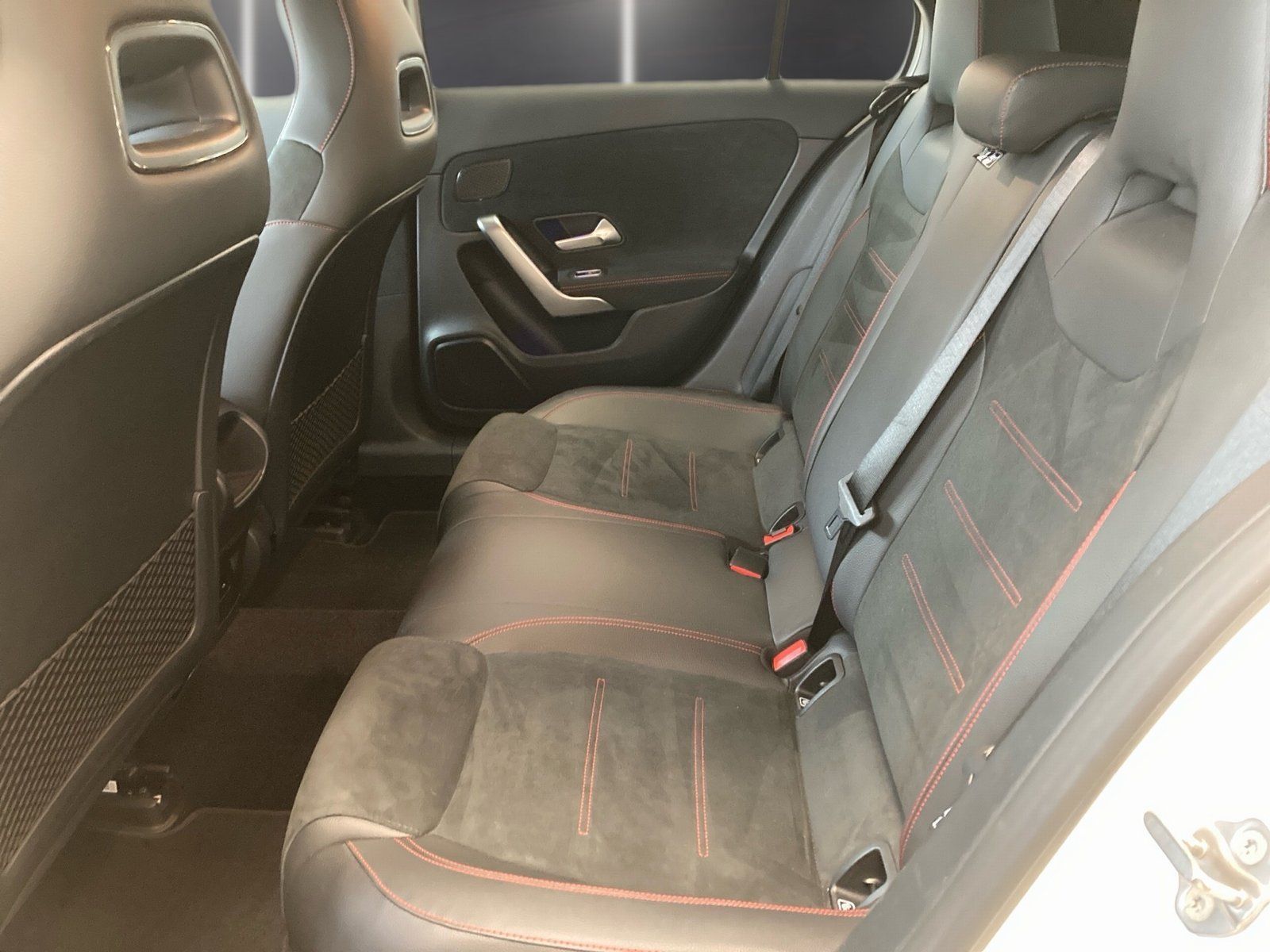Fahrzeugabbildung Mercedes-Benz A 200 AMG*19"*LED*Kamera*Sound*CarPlay*MBUX-HI*