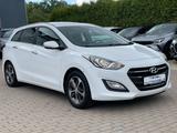 Hyundai i30 cw blue Style*8xFach*Navi*Pdc*Shz*R-Kamera* - Hyundai i30: Cw Style