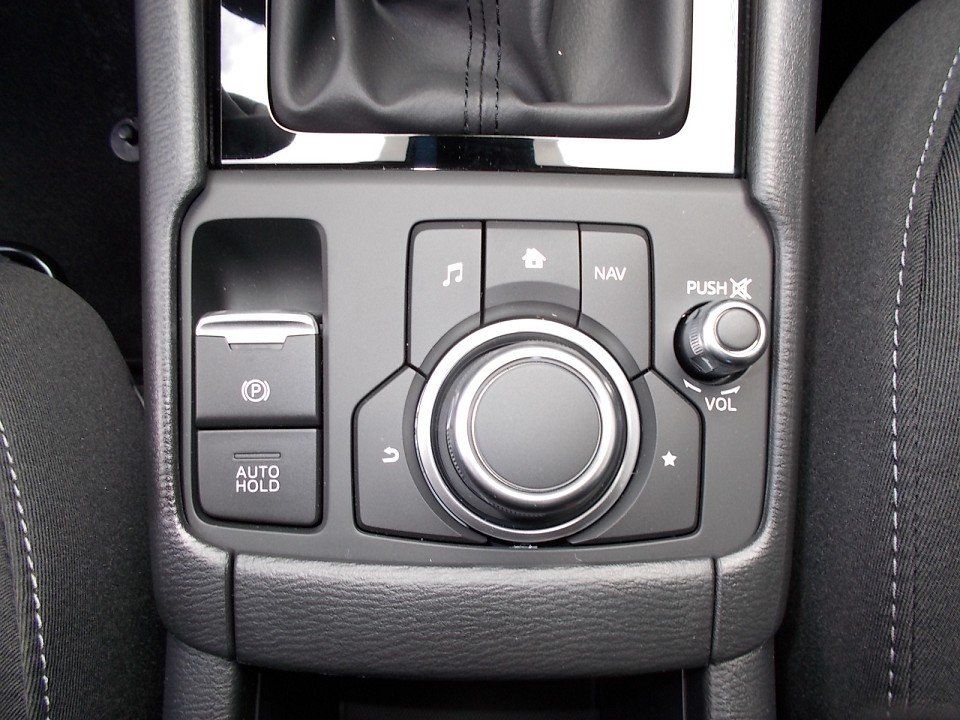 Fahrzeugabbildung Mazda CX-3 Selection G-120 NAVI ACAA Voll-LED SHZ EPH