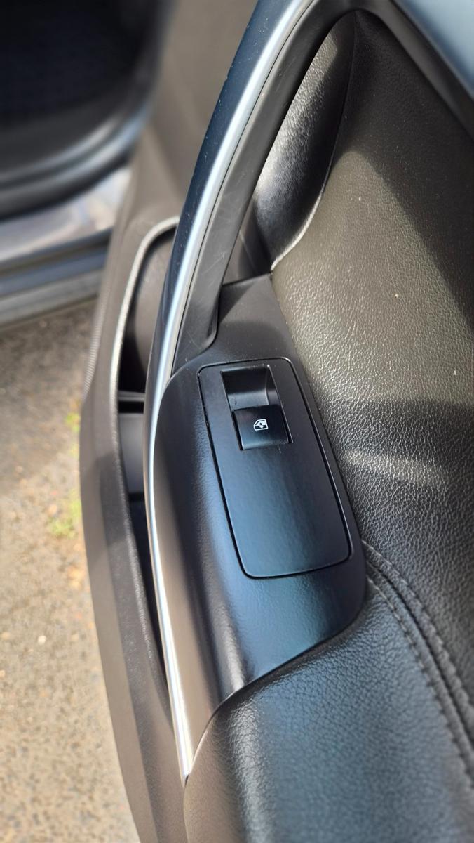 Opel Insignia 2012 — photo 17