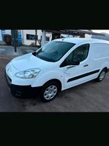 Peugeot Partner Electric L2. - Peugeot Partner aus 2014