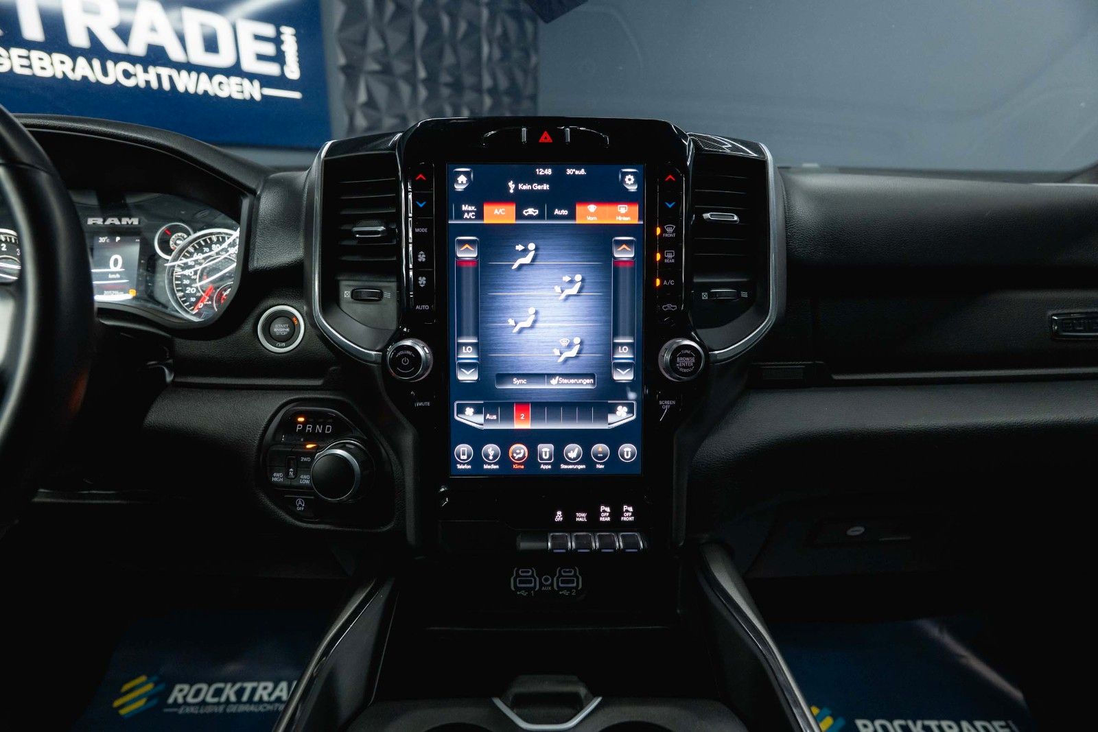 Fahrzeugabbildung Dodge RAM 5.7 V8 HEMI 4x4 LARAMIE OFFROAD TRX Styling