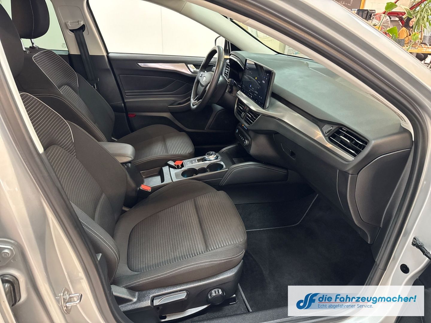 Fahrzeugabbildung Ford Focus Turnier Titanium X Navi Digitales Cockpit