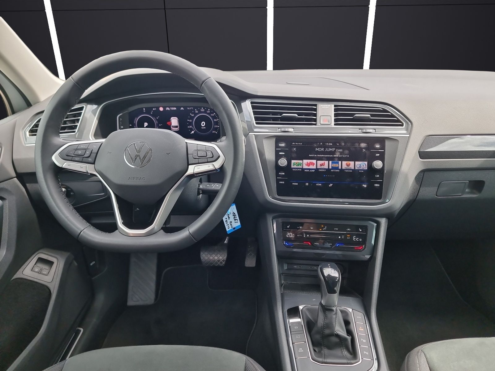 Fahrzeugabbildung Volkswagen Tiguan Elegance eHybrid DSG IQ.Light ACC 18" AHK