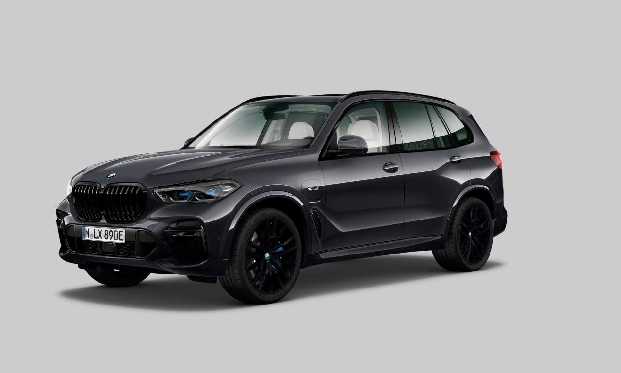 BMW X5 xDr45e M Sport PANO-SKY*AHK*Massage*Softclose
