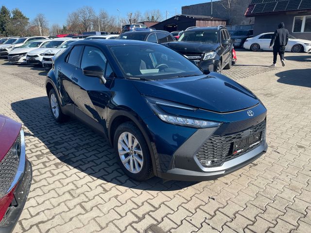 Toyota C-HR 2.0-l-VVT-i Hybrid Flow