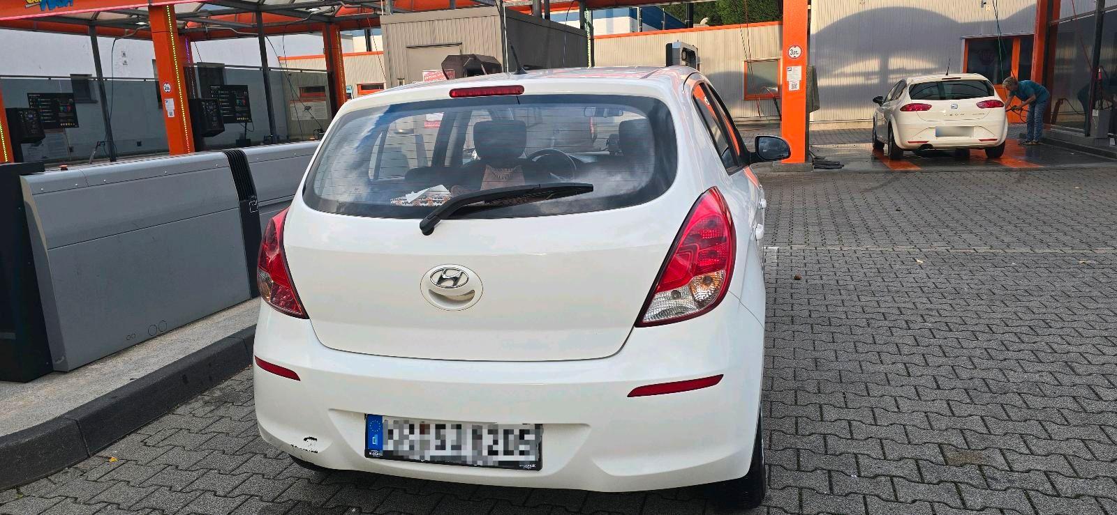Hyundai i20 2012 — engine 79 HP (58kW)