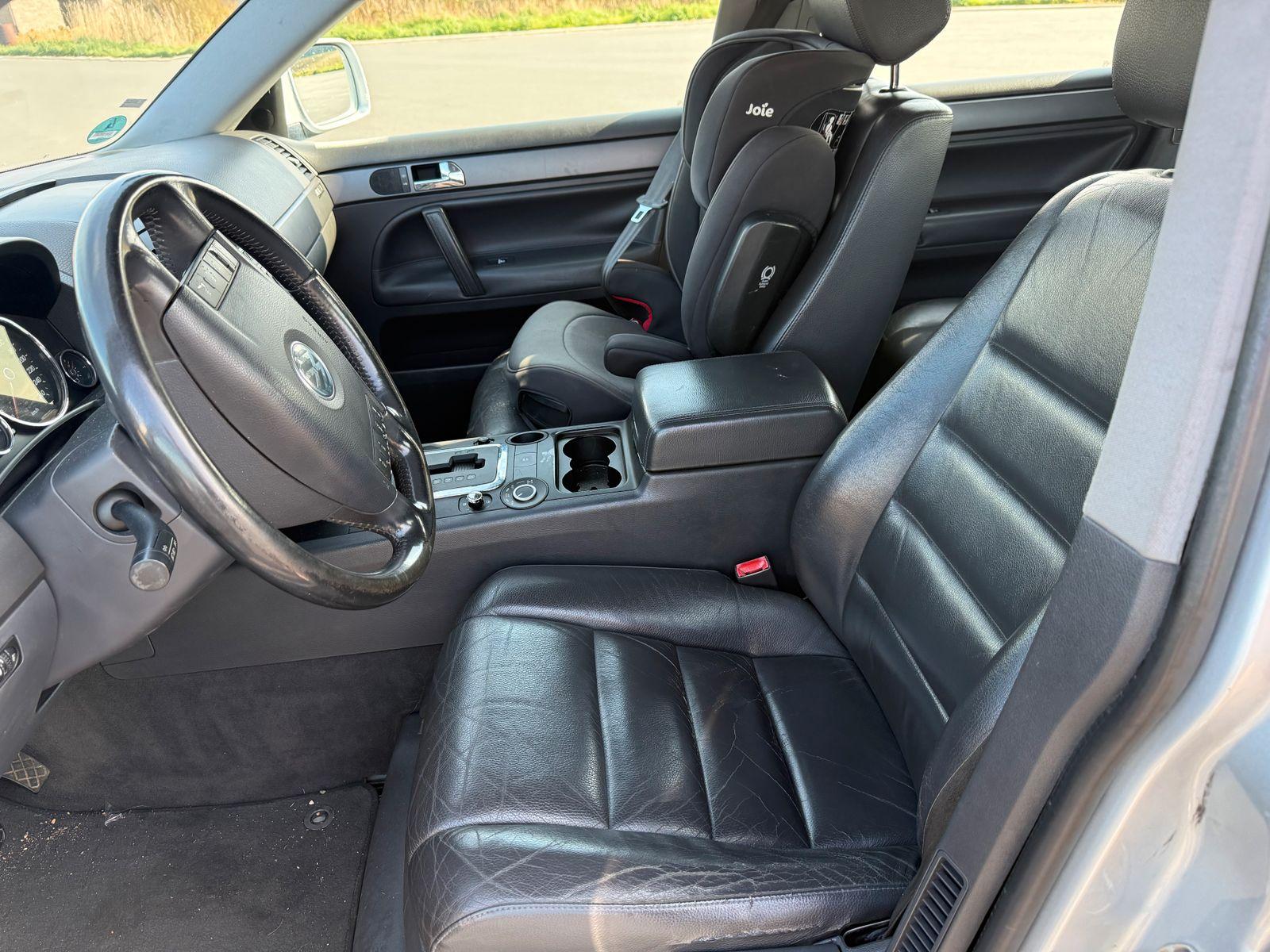 Volkswagen Touareg 2004 — photo 10