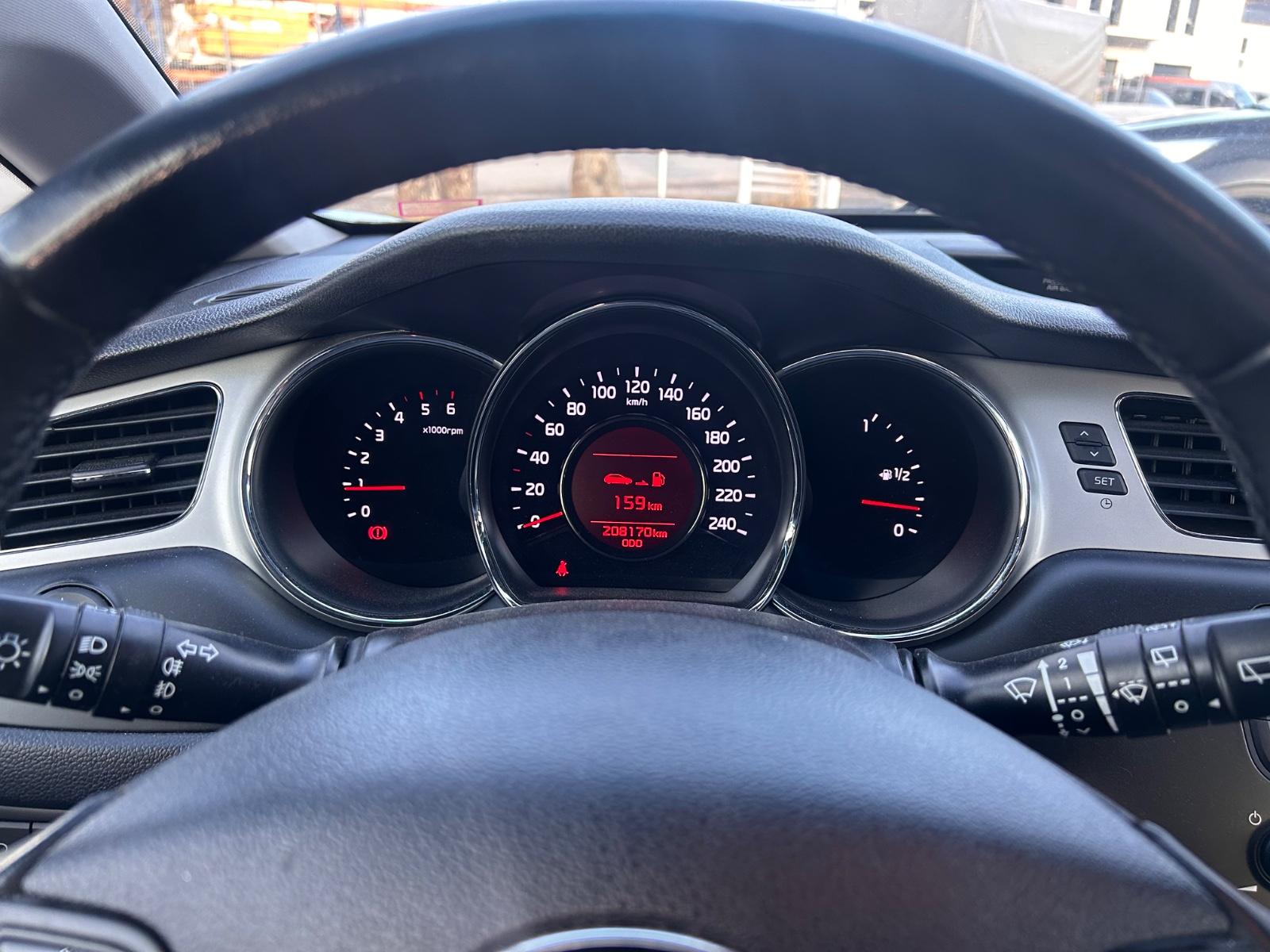 Kia cee'd 2014 — photo 11