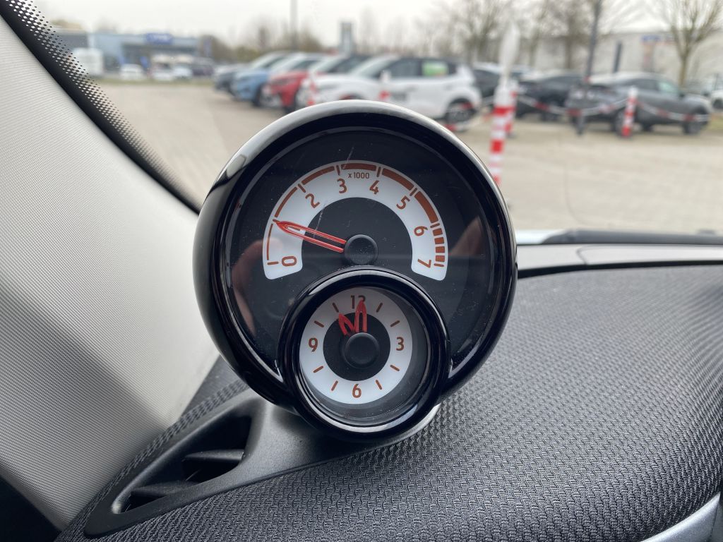 Fahrzeugabbildung Smart smart forfour passion *PDC hinten*Sitzh.*Klimaau