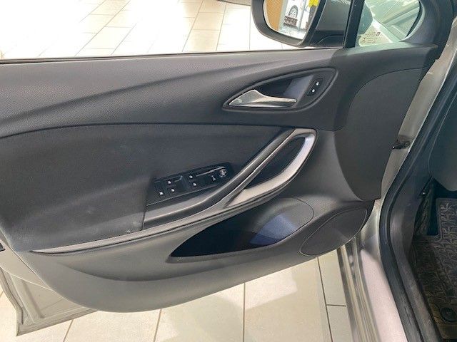 Fahrzeugabbildung Opel Astra K ST 1.6D EDITION NAVI/LED/PDC/TEMP./NEBEL