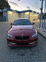 BMW 318i e92 LCI - BMW 318 mit Benzin-Antrieb: Coupé