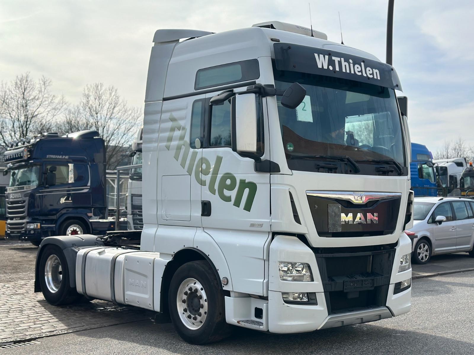 MAN TGX 18.560 XXL  /2x Tank / Retarder / Standklima