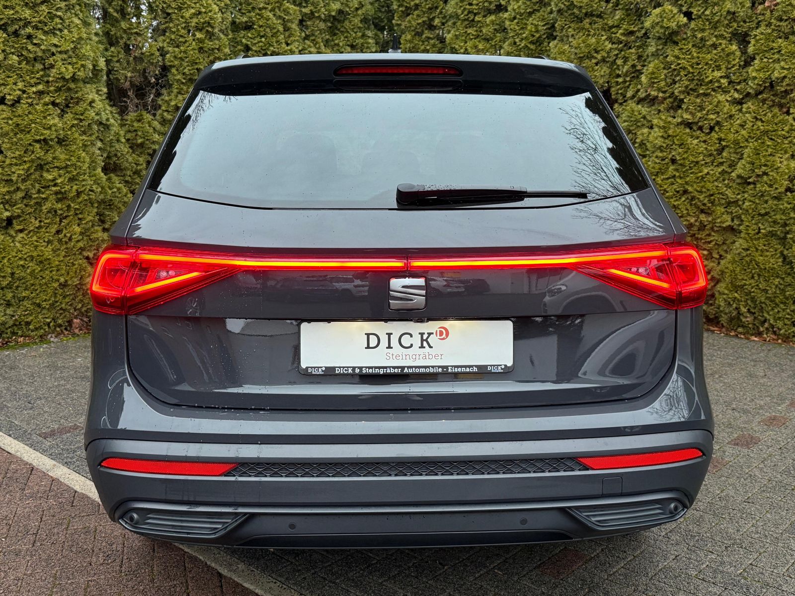 Fahrzeugabbildung SEAT Tarraco 1.5 TSI DSG Style LED+AHK+KAM+ACC+7SITZ