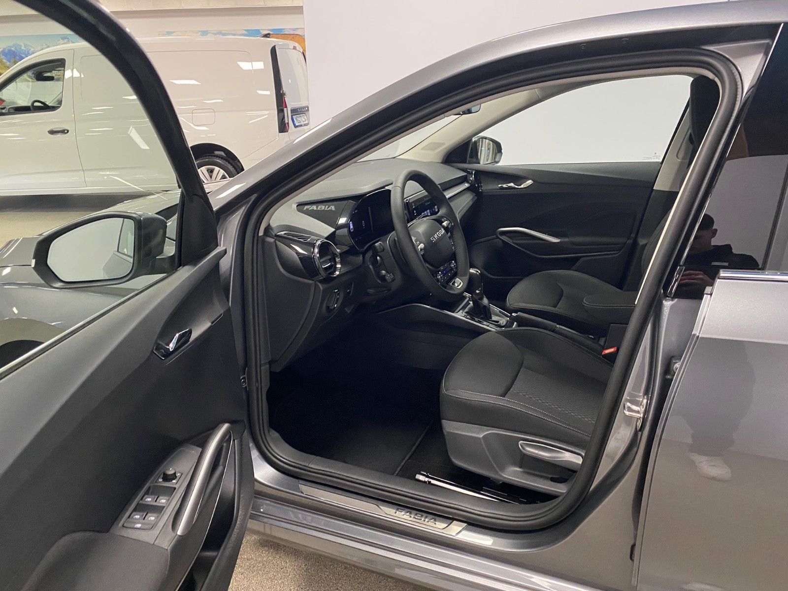 Fahrzeugabbildung SKODA Fabia 1.0 TSI  DSG 130 Top Selection+ACC+Kamera+