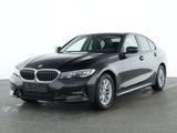 BMW 318d Advantage Standhzg+LED+Kamera+LiveCockpit - BMW 318 mit Diesel-Antrieb: Limousine
