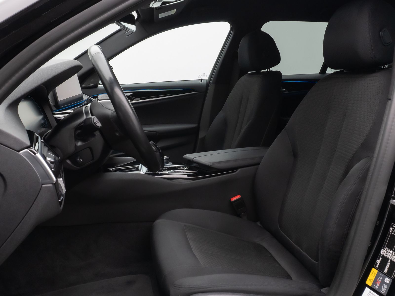 Fahrzeugabbildung BMW 530e H/K DAB AHK Komfort Alarm 4xKlima 18Zoll