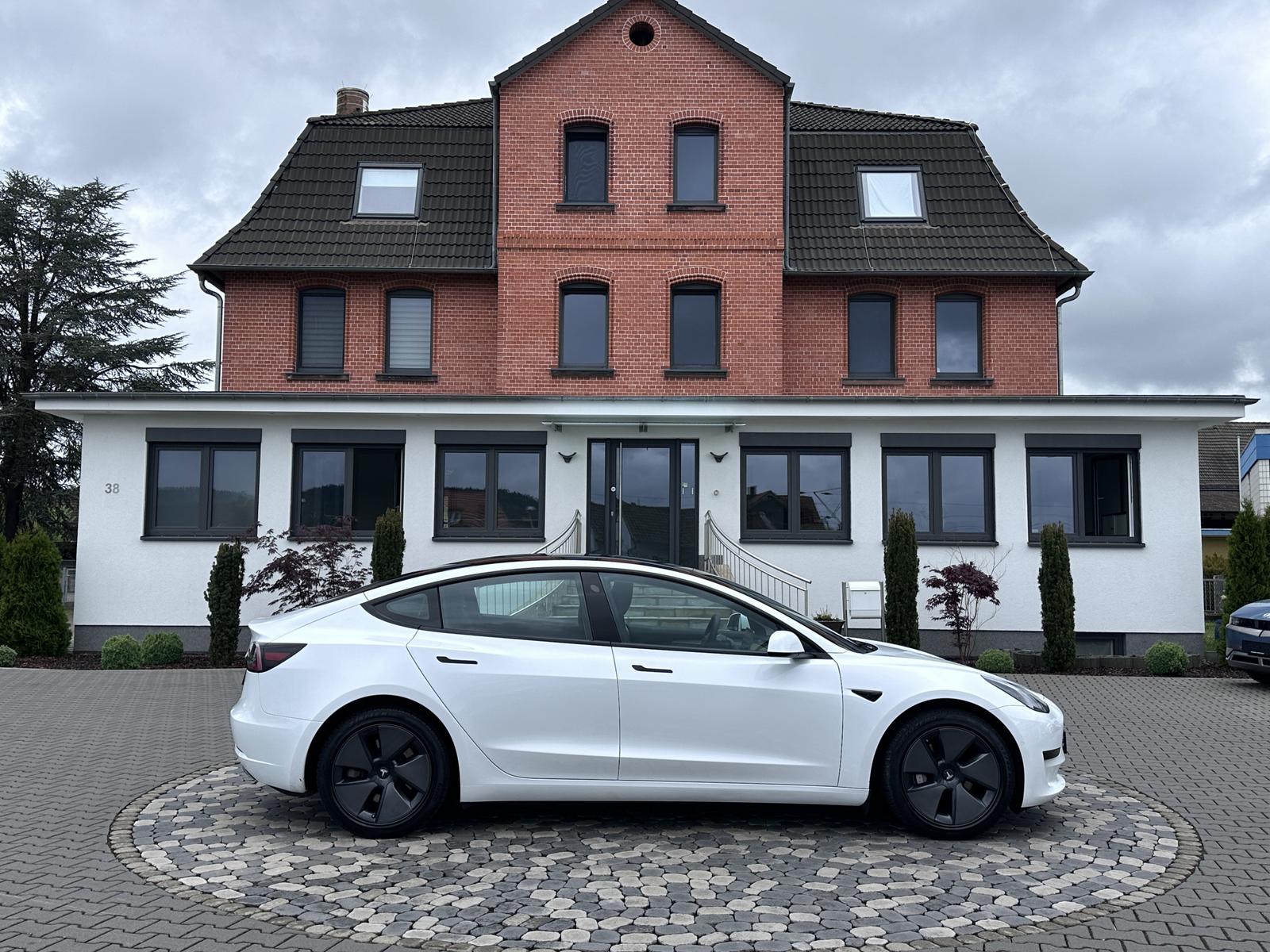 Tesla Model 3 Standard Plus RWD PANO AUTOPILOT 360°LFP