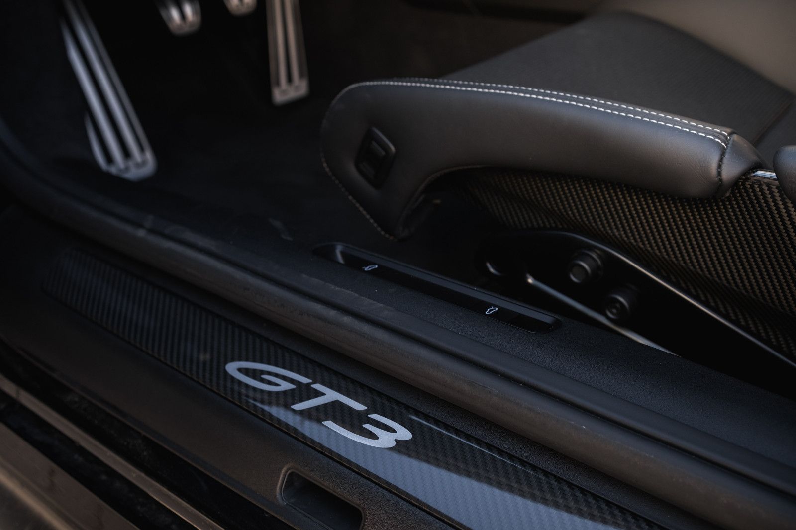 Fahrzeugabbildung Porsche 992/911 GT3 Touring-BOSE-Liftsystem-Keramik